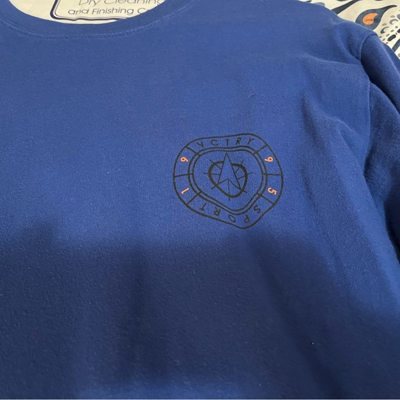 10Deep Long sleeve Medium EUC - Picture 2 of 3